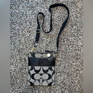 EUC Coach crossbody purse/wallet